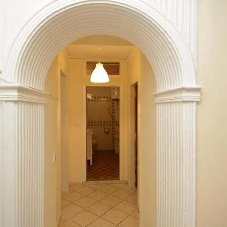 アパート Chrynigema